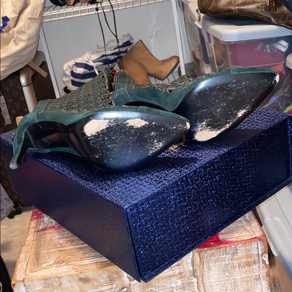 Green Money sign booties - Picture 3 of 4